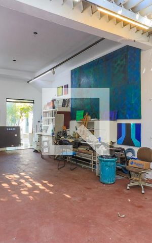 Casa à venda com 300m², 3 quartos e 2 vagas Casa à venda com 300m², 3 quartos e 2 vagasÁrea comum