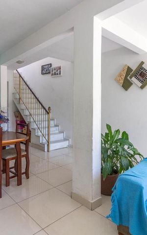 Casa à venda com 370m², 5 quartos e 6 vagas Casa à venda com 370m², 5 quartos e 6 vagasSala 2