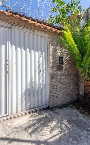 Casa à venda com 370m², 5 quartos e 6 vagas Casa à venda com 370m², 5 quartos e 6 vagasFachada