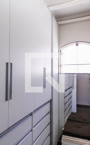 Casa à venda com 480m², 3 quartos e 3 vagasCloset da suíte