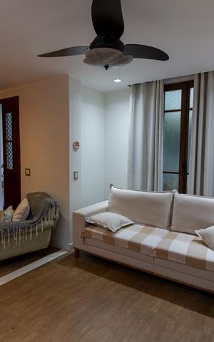 Casa à venda com 124m², 2 quartos e sem vaga Casa à venda com 124m², 2 quartos e sem vagaSala