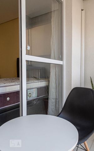 Studio para alugar com 35m², 1 quarto e sem vaga Studio para alugar com 35m², 1 quarto e sem vagaVaranda