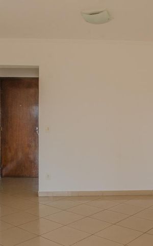 Apartamento para alugar com 90m², 4 quartos e 1 vaga Apartamento para alugar com 90m², 4 quartos e 1 vagaSala