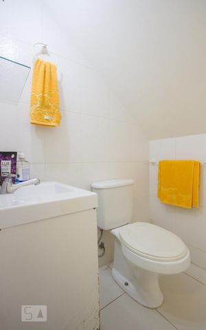 Casa à venda com 300m², 2 quartos e 4 vagasBanheiro de Serviço