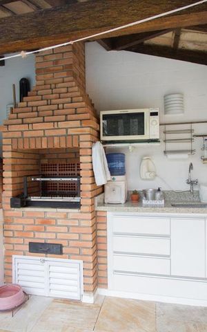 Casa à venda com 300m², 2 quartos e 4 vagasChurrasqueira