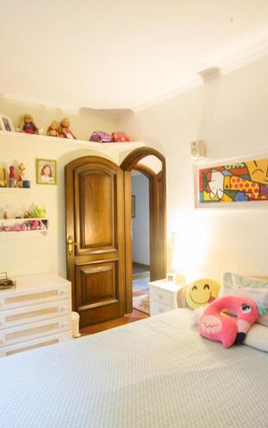 Casa à venda com 300m², 2 quartos e 4 vagasSuíte 2