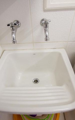 Casa à venda com 300m², 2 quartos e 4 vagasDetalhe Banheiro de Serviço