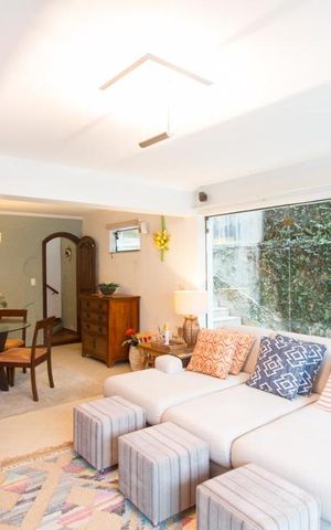 Casa à venda com 300m², 2 quartos e 4 vagasSala de TV