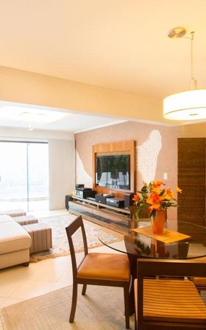 Casa à venda com 300m², 2 quartos e 4 vagasSala de TV