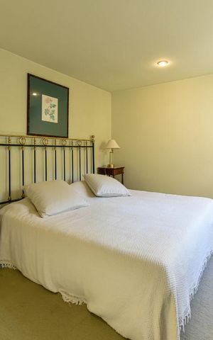 Casa à venda com 700m², 4 quartos e 4 vagas Casa à venda com 700m², 4 quartos e 4 vagasSuíte 4