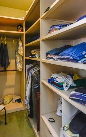 Casa à venda com 700m², 4 quartos e 4 vagas Casa à venda com 700m², 4 quartos e 4 vagasCloset da Suíte 3