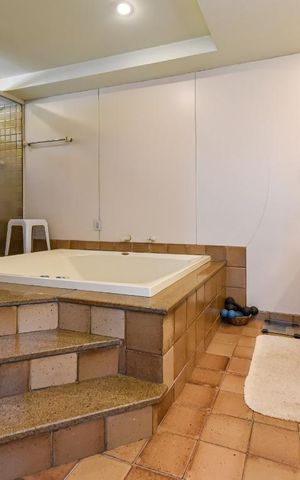 Casa à venda com 700m², 4 quartos e 4 vagas Casa à venda com 700m², 4 quartos e 4 vagasBanheiro da Suíte 1