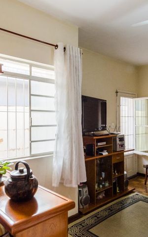Casa à venda com 250m², 2 quartos e 2 vagas Casa à venda com 250m², 2 quartos e 2 vagasSala da casa 1