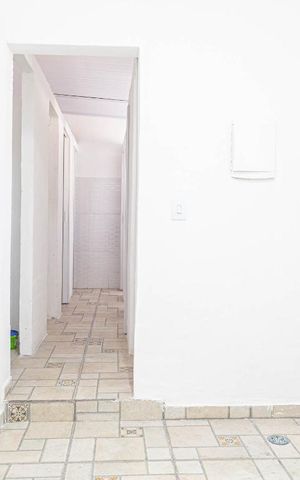 Casa à venda com 180m², 2 quartos e sem vagaBanheiro