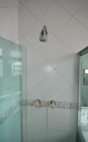 Casa à venda com 320m², 6 quartos e sem vagaBanheiro Social 2 - Chuveiro 