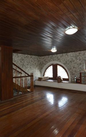 Casa à venda com 320m², 6 quartos e sem vagaSala 1 