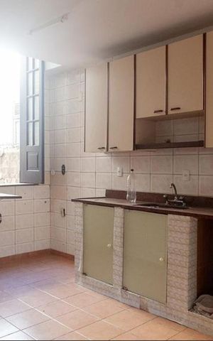 Casa à venda com 320m², 6 quartos e sem vaga Casa à venda com 320m², 6 quartos e sem vagaCozinha 2