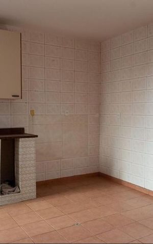 Casa à venda com 320m², 6 quartos e sem vaga Casa à venda com 320m², 6 quartos e sem vagaCozinha 2