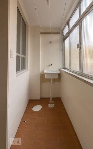 Apartamento à venda com 64m², 2 quartos e sem vagaÁrea de Serviço