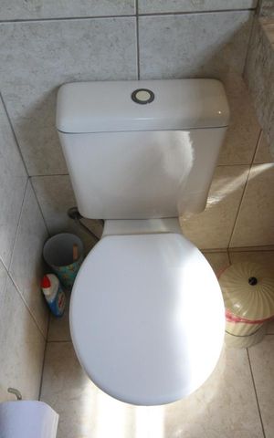 Casa à venda com 190m², 4 quartos e 1 vagaBanheiro