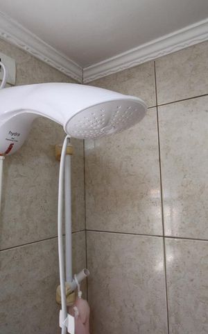 Casa à venda com 190m², 4 quartos e 1 vagaBanheiro