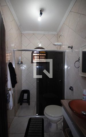 Casa para alugar com 113m², 3 quartos e 2 vagasBanheiro da Suíte
