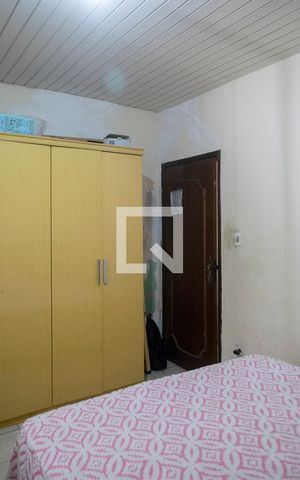 Casa à venda com 78m², 2 quartos e 2 vagas Casa à venda com 78m², 2 quartos e 2 vagasQuarto 1