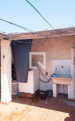 Casa à venda com 78m², 2 quartos e 2 vagas Casa à venda com 78m², 2 quartos e 2 vagasÁrea de Serviço