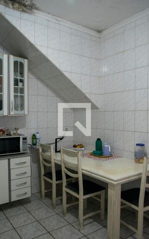 Casa à venda com 78m², 2 quartos e 2 vagas Casa à venda com 78m², 2 quartos e 2 vagasCozinha