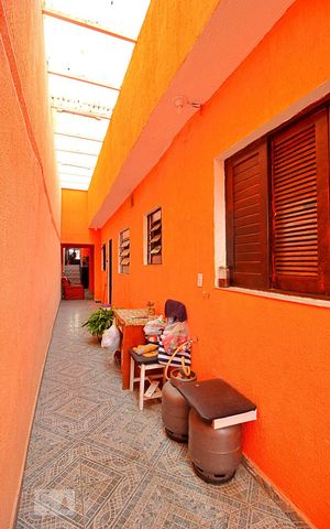 Casa à venda com 83m², 2 quartos e 2 vagasQuintal