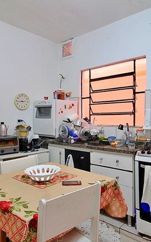 Casa à venda com 83m², 2 quartos e 2 vagasCozinha