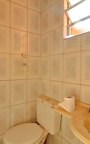 Casa à venda com 83m², 2 quartos e 2 vagasBanheiro de Serviço