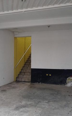 Casa à venda com 200m², 3 quartos e 2 vagasGaragem