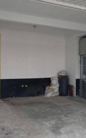 Casa à venda com 200m², 3 quartos e 2 vagasGaragem