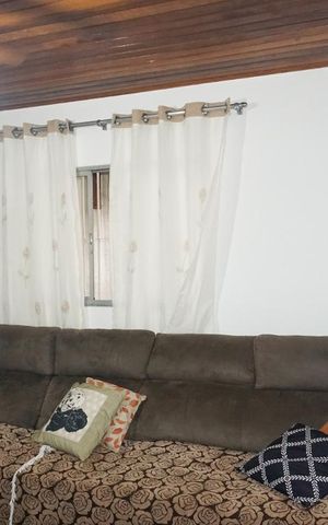Casa à venda com 200m², 3 quartos e 2 vagasSala