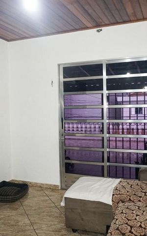 Casa à venda com 200m², 3 quartos e 2 vagasSala