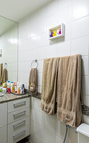 Apartamento à venda com 105m², 3 quartos e 2 vagas Apartamento à venda com 105m², 3 quartos e 2 vagasBanheiro Social