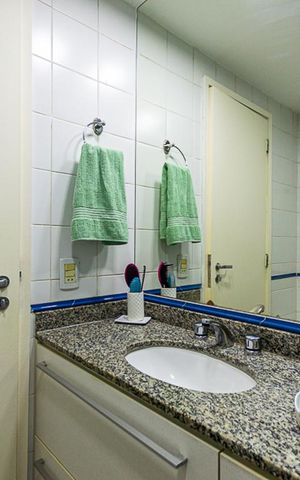 Apartamento à venda com 105m², 3 quartos e 2 vagas Apartamento à venda com 105m², 3 quartos e 2 vagasBanheiro da Suíte