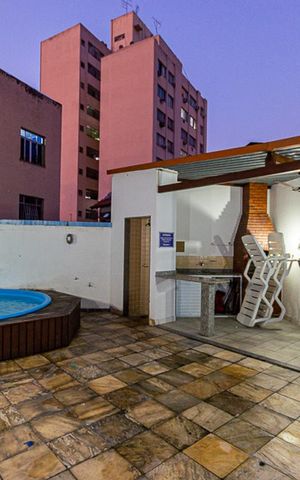 Apartamento à venda com 105m², 3 quartos e 2 vagas Apartamento à venda com 105m², 3 quartos e 2 vagasÁrea comum - Piscina