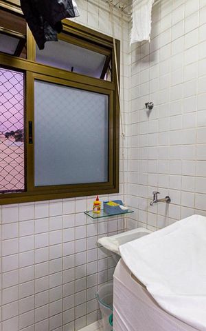 Apartamento à venda com 105m², 3 quartos e 2 vagas Apartamento à venda com 105m², 3 quartos e 2 vagasÁrea de Serviço