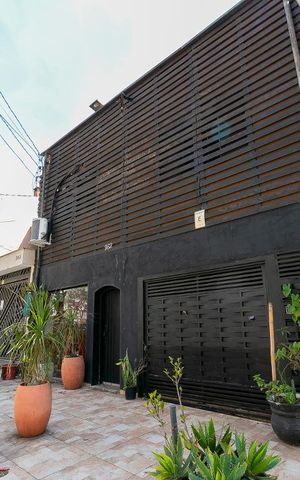 Casa à venda com 350m², 3 quartos e 1 vagaFachada