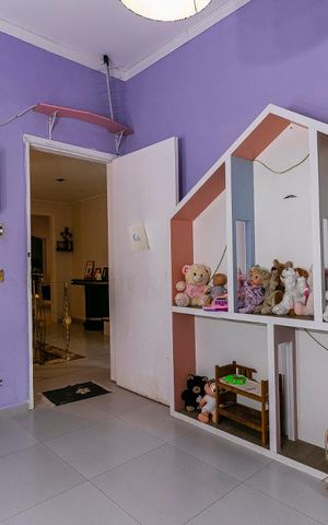 Casa à venda com 350m², 3 quartos e 1 vagaSuíte 2