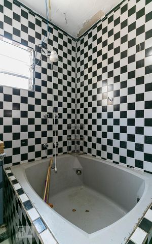 Casa à venda com 350m², 3 quartos e 1 vagaBanheiro da Suíte 2