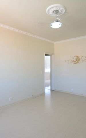 Apartamento para alugar com 84m², 2 quartos e 1 vagaSala