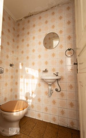 Casa à venda com 107m², 2 quartos e 2 vagas Casa à venda com 107m², 2 quartos e 2 vagasBanheiro - Área de serviço