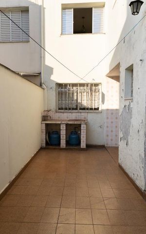 Casa à venda com 107m², 2 quartos e 2 vagas Casa à venda com 107m², 2 quartos e 2 vagasÁrea de serviço