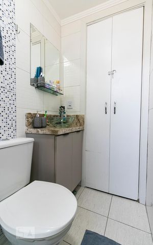 Apartamento à venda com 42m², 1 quarto e sem vagaBanheiro