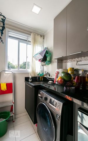 Apartamento à venda com 42m², 1 quarto e sem vagaÁrea de Serviço