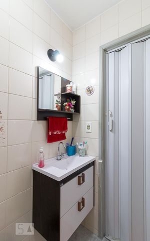 Casa à venda com 112m², 2 quartos e 1 vagaBanheiro