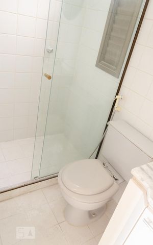 Apartamento à venda com 190m², 3 quartos e 2 vagas Apartamento à venda com 190m², 3 quartos e 2 vagasBanheiro 3